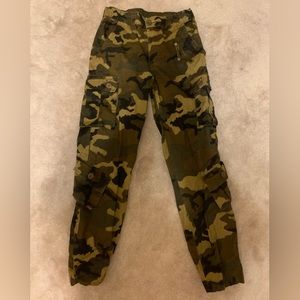 camo cargo jeans